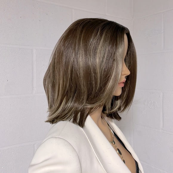 NWT 12” brown wig caramel golden highlights center part medium brunette DP - Picture 1 of 16